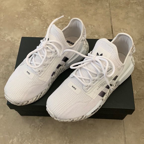 Adidas NMD R1 V2 in White, Script. - Picture 2 of 4